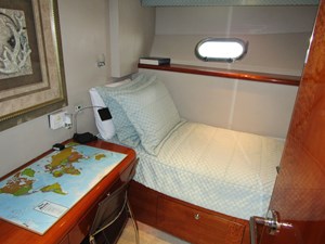 2002 CHEOY LEE Sport Motor Yacht - photo 21