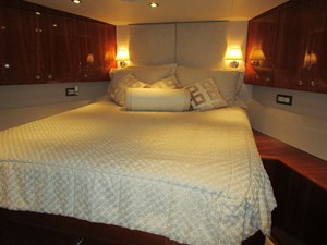 2002 CHEOY LEE Sport Motor Yacht - photo 22