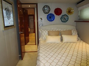 2002 CHEOY LEE Sport Motor Yacht - photo 36