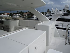 2002 CHEOY LEE Sport Motor Yacht - photo 62