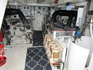 2002 CHEOY LEE Sport Motor Yacht - photo 63