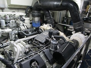 2002 CHEOY LEE Sport Motor Yacht - photo 67