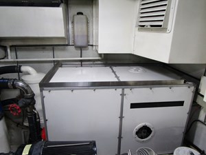 2002 CHEOY LEE Sport Motor Yacht - photo 68