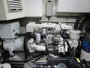 2002 CHEOY LEE Sport Motor Yacht - photo 69