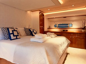 2002 FERRETTI 760 - photo 4