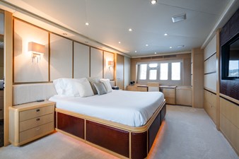 2009 PRINCESS YACHTS Princess 95 - photo 12