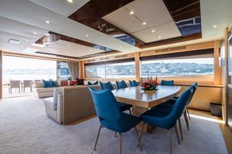 2009 PRINCESS YACHTS Princess 95 - photo 11