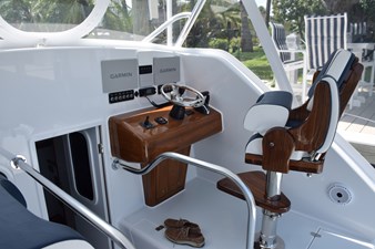 1962 BERTRAM 31 Express Cruiser - photo 6