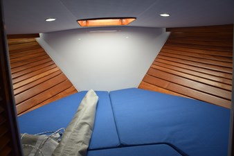 1962 BERTRAM 31 Express Cruiser - photo 14