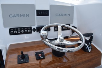1962 BERTRAM 31 Express Cruiser - photo 19