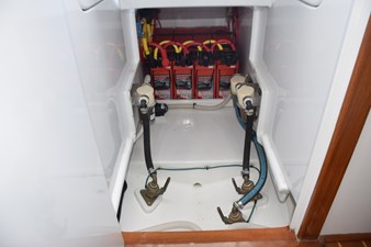 1962 BERTRAM 31 Express Cruiser - photo 44