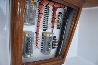 1962 BERTRAM 31 Express Cruiser - photo 48