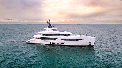 CONRAD C144S HULL #4