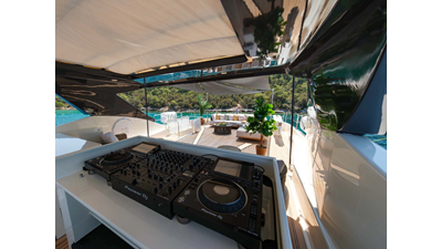 2006 FERRETTI YACHTS 881 - photo 18