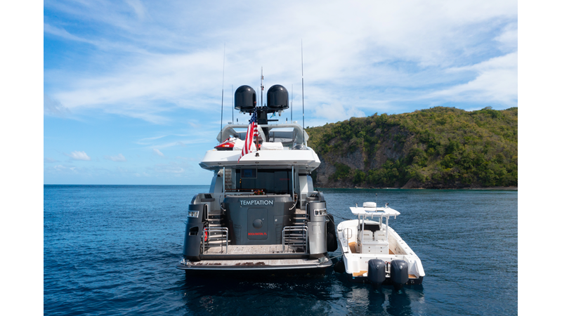 2005 PALMER JOHNSON Raised Pilothouse