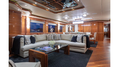 2005 PALMER JOHNSON Raised Pilothouse - photo 10