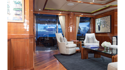 2005 PALMER JOHNSON Raised Pilothouse - photo 12