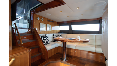 2005 PALMER JOHNSON Raised Pilothouse - photo 31