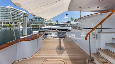 1998 TRINITY YACHTS 144 Sport Fisherman - photo 7
