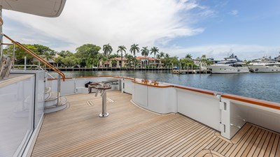1998 TRINITY YACHTS 144 Sport Fisherman - photo 8
