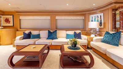 1998 TRINITY YACHTS 144 Sport Fisherman - photo 15