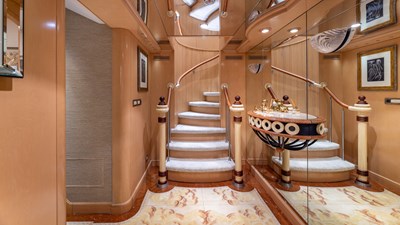 1998 TRINITY YACHTS 144 Sport Fisherman - photo 24