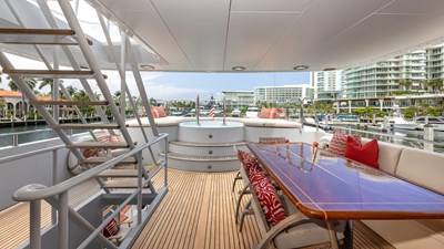 1998 TRINITY YACHTS 144 Sport Fisherman - photo 53