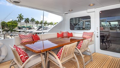 1998 TRINITY YACHTS 144 Sport Fisherman - photo 52