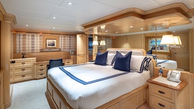 1998 TRINITY YACHTS 144 Sport Fisherman - photo 25