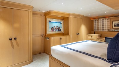 1998 TRINITY YACHTS 144 Sport Fisherman - photo 26