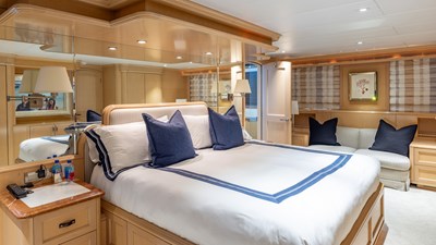 1998 TRINITY YACHTS 144 Sport Fisherman - photo 27