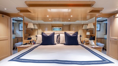 1998 TRINITY YACHTS 144 Sport Fisherman - photo 28