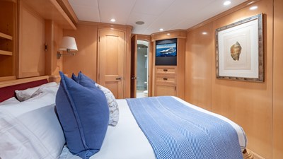 1998 TRINITY YACHTS 144 Sport Fisherman - photo 40