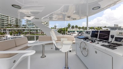 1998 TRINITY YACHTS 144 Sport Fisherman - photo 56