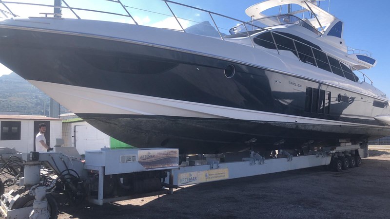 2015 AZIMUT YACHTS 64 Flybridge