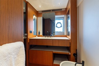 2025 FERRETTI 670 - photo 18