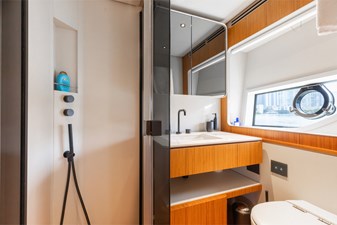 2025 FERRETTI 670 - photo 21