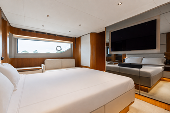 2025 FERRETTI 670 - photo 15