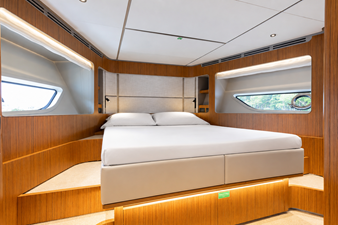 2025 FERRETTI 670 - photo 20