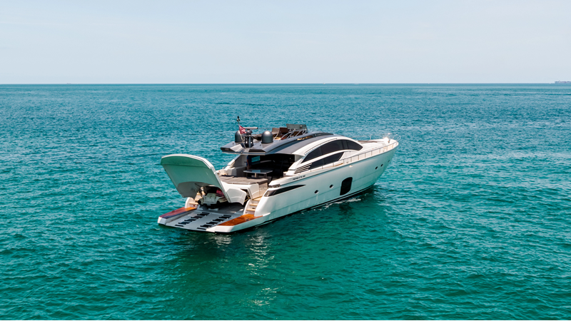 2017 PERSHING 82 VHP