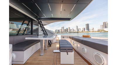 2017 PERSHING 82 VHP - photo 7