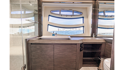 2017 PERSHING 82 VHP - photo 32