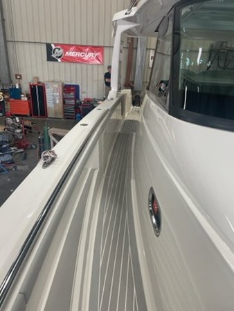 2023 TIARA YACHTS 48 LS