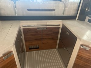 2023 TIARA YACHTS 48 LS - photo 6