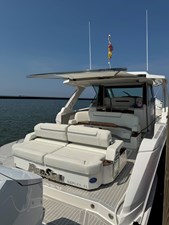 2023 TIARA YACHTS 48 LS - photo 23