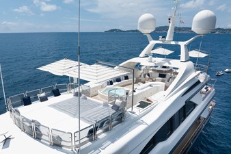 2000 BENETTI YACHTS Golden bay series - photo 5