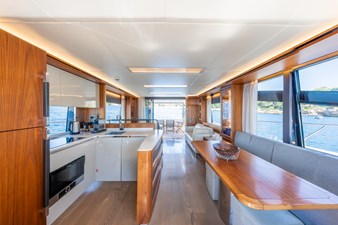 2019 ABSOLUTE 64 Fly - photo 11