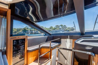 2019 ABSOLUTE 64 Fly - photo 13