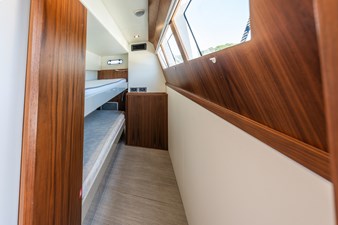 2019 ABSOLUTE 64 Fly - photo 35