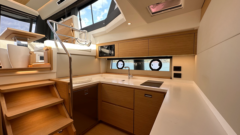 2023 CANTIERE DEL PARDO GT 52 galley down